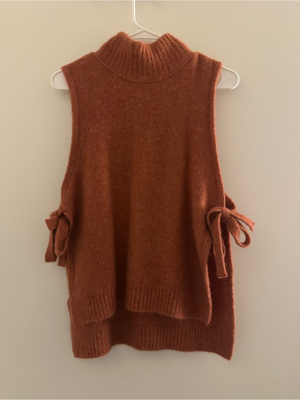 Sezane Sleeveless Turtleneck Tie-Detail Sweater Vest - dusty rose